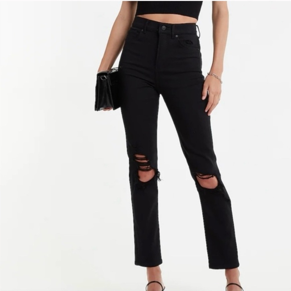 EXPRESS CURVY SLIM SUPER HIGH RISE BLACK DISTRESSED JEANS 10R BNWT